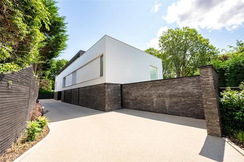3 bedroom apartment for sale, North Road, Hale, Cheshire, WA15