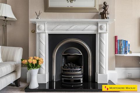 4 bedroom semi-detached house for sale, Green Dragon Lane, London