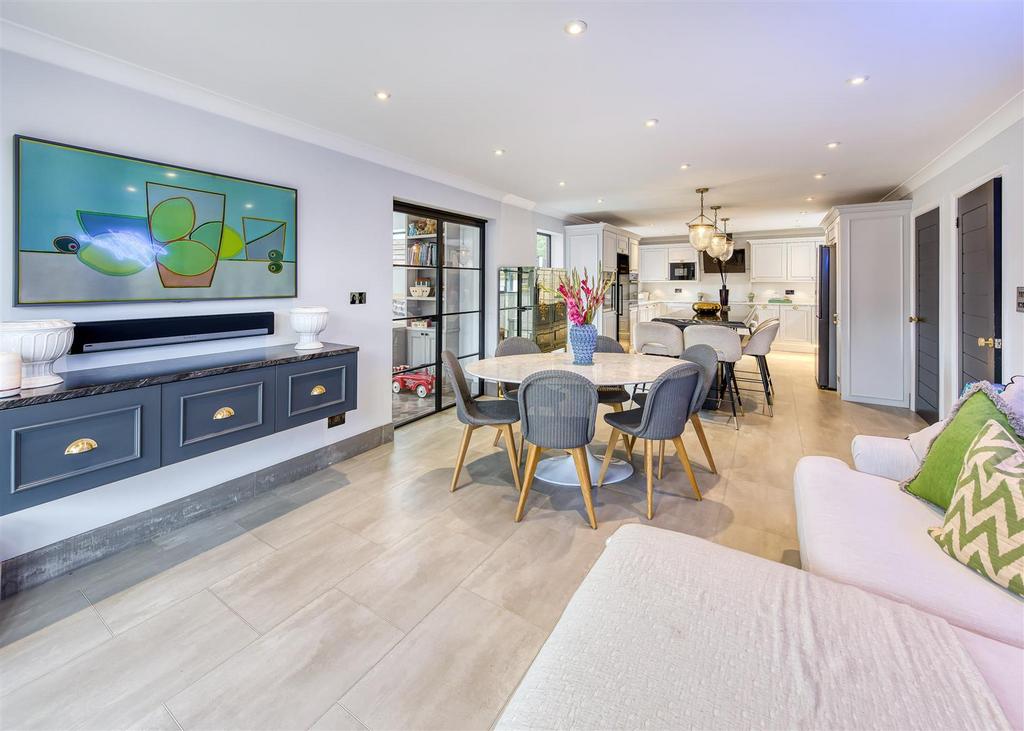 34 Post Office Road-kitchen5.jpg