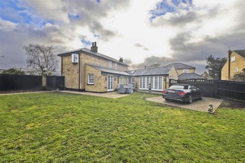 36 Culvert Lane, Uxbridge, UB8 2XB