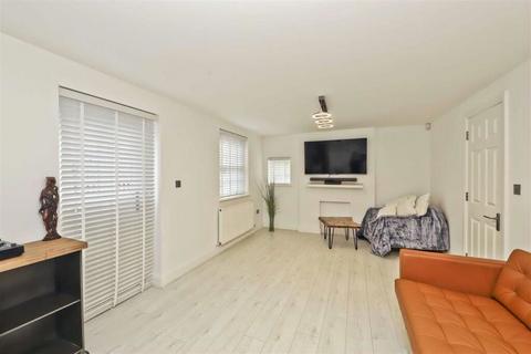 36 Culvert Lane, Uxbridge, UB8 2XB