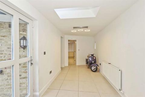 36 Culvert Lane, Uxbridge, UB8 2XB