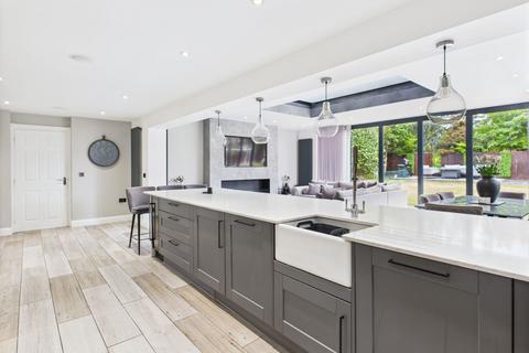 5 bedroom detached house for sale, Kingsdown Close, Crewe CW2