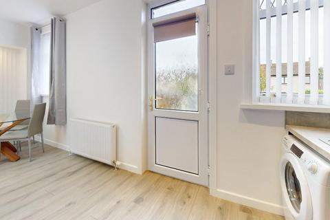 2 bedroom terraced house to rent, Brodinch Place, Sheddocksley, Aberdeen, AB16