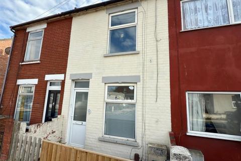 3 bedroom terraced house for sale, Love Road, Lowestoft, Suffolk, NR32