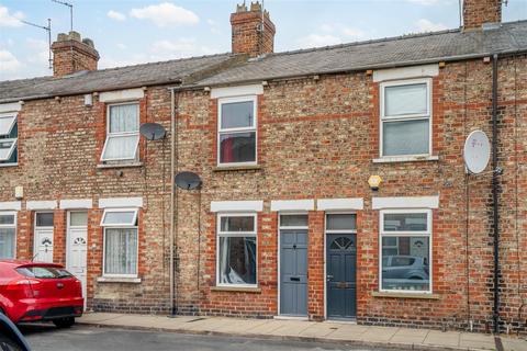 2 bedroom detached house to rent, Kitchener Street, Off Huntington Road