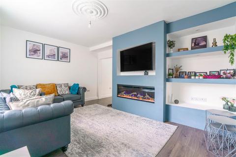 4 bedroom semi-detached house for sale, Rushall Place, Longbenton, NE12