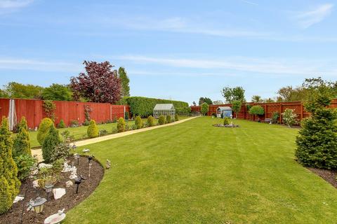 5 bedroom detached house for sale, Salts Road, Walton Highway, PE14