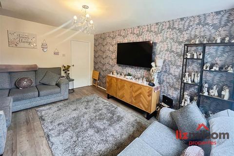 2 bedroom semi-detached house for sale, Teasel Drive, Swadlincote DE11