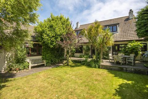 4 bedroom detached bungalow for sale, Mawnan Smith