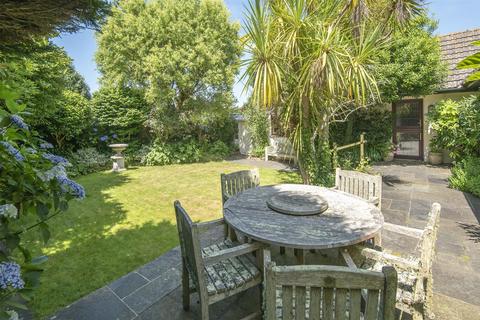 4 bedroom detached bungalow for sale, Mawnan Smith