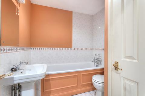 3 bedroom flat for sale, The Strand, Brighton, BN2