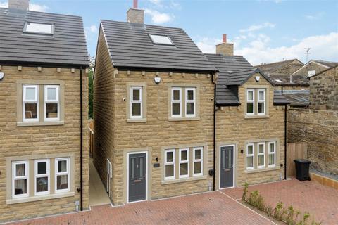 undefined, Albion Close, Bradford BD10