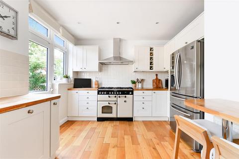 4 bedroom semi-detached house for sale, Manor Green Road, Epsom
