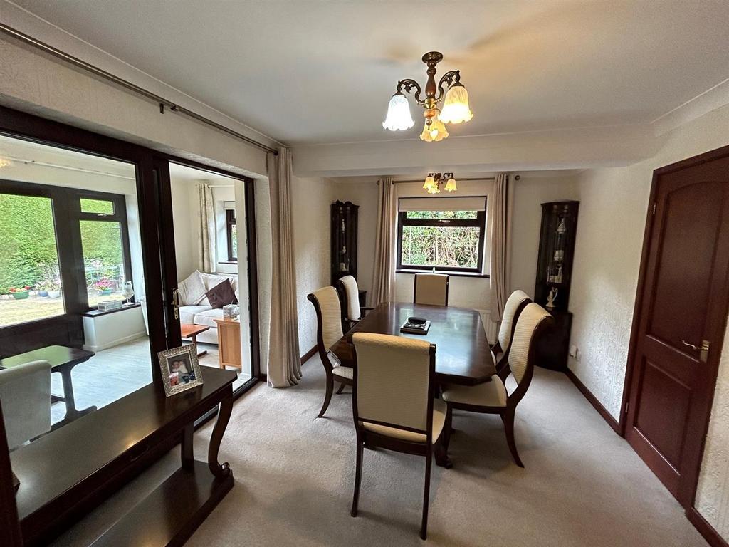 Dining Room.jpg