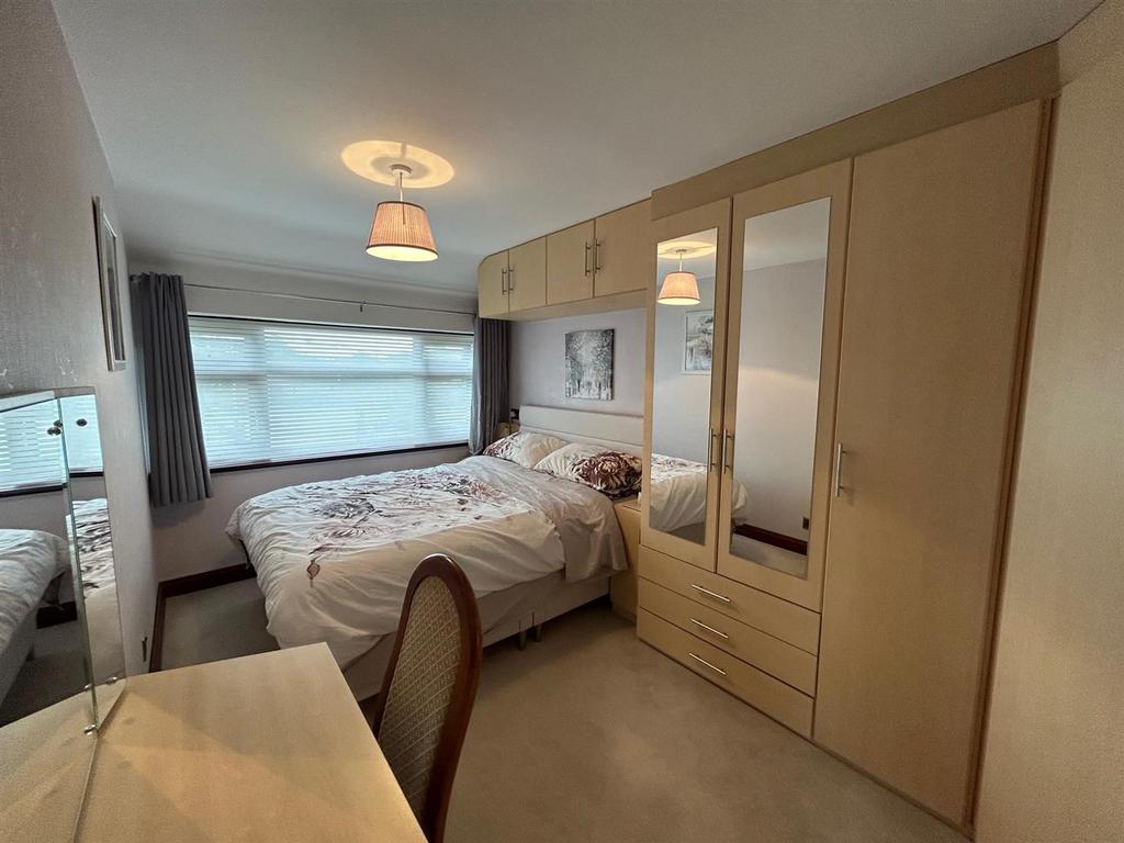 Bedroom1.jpg