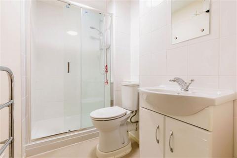 1 bedroom retirement property to rent, 28 Robartes Court, Redannick Lane TR1