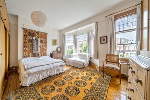 4 bedroom semi-detached house for sale, Woodwarde Road, London, SE22