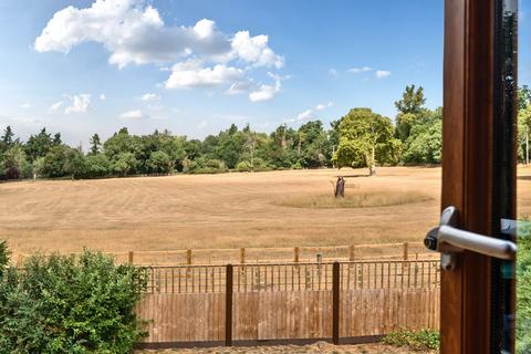 17 Manor Road, Whitchurch On Thames, Reading, RG8 7EU