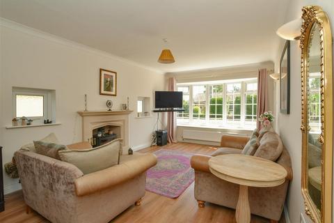 4 Maple Croft, Huby, York, YO61 1JQ