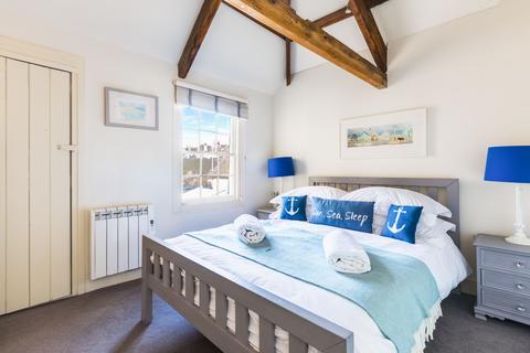 Morleys Cottage, 8 Church Hill, Port Isaac, PL29 3RQ