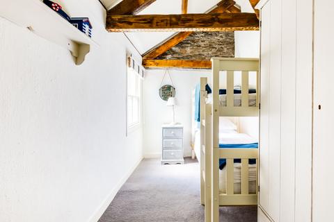 Morleys Cottage, 8 Church Hill, Port Isaac, PL29 3RQ