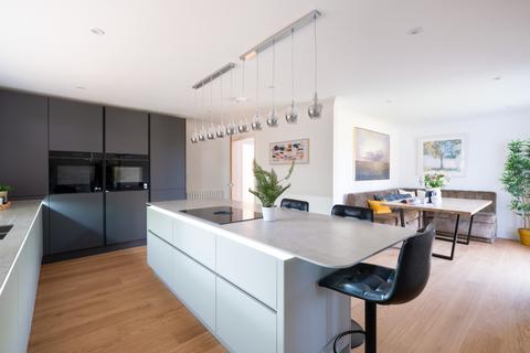 undefined, Ten Zeath at The Bay