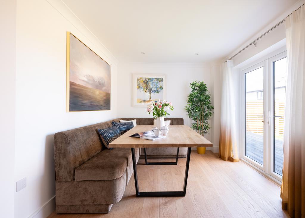 The dining area look over the garden