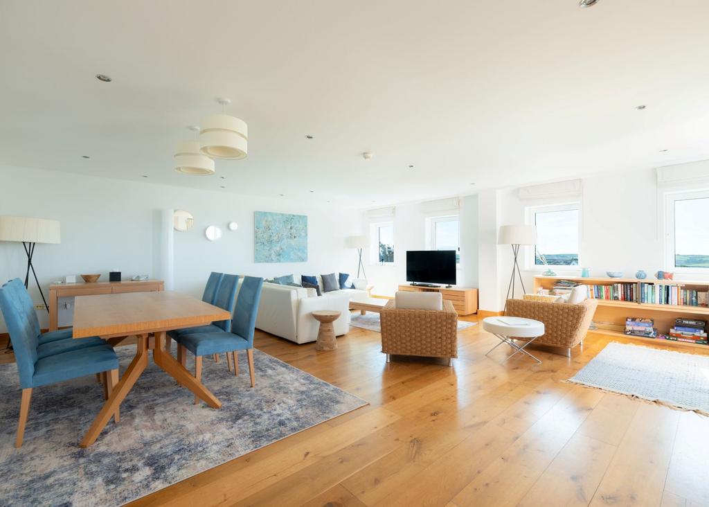 6848352bb7bd5 St Moritz 201-11
