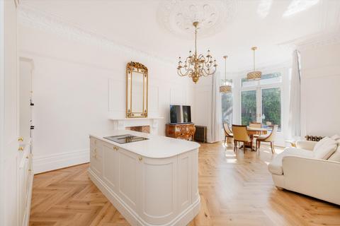 undefined, Belsize Avenue, London, NW3