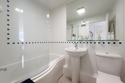 1 bedroom flat for sale, Gloucester Street, Jersey JE2