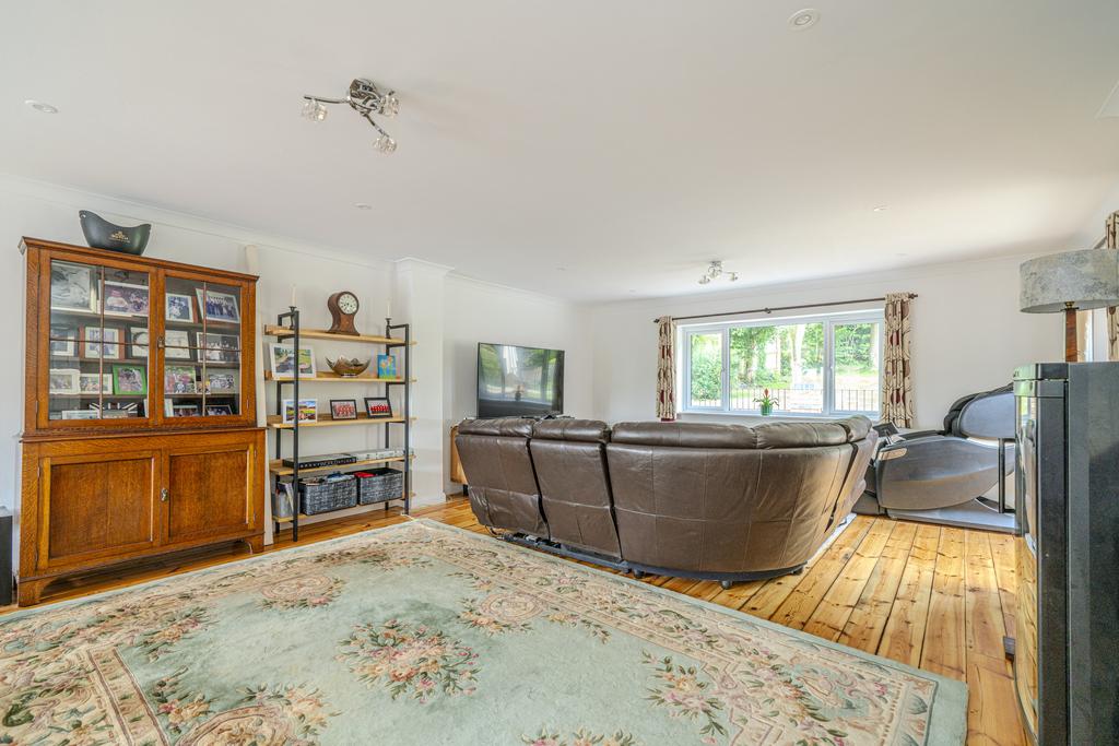 8-Gaveston-Drive-1028