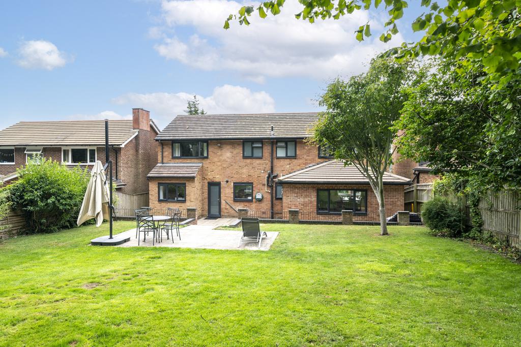 8-Gaveston-Drive-1005