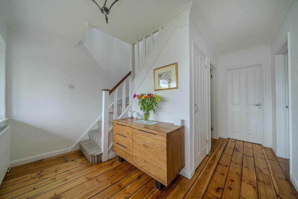8-Gaveston-Drive-1007