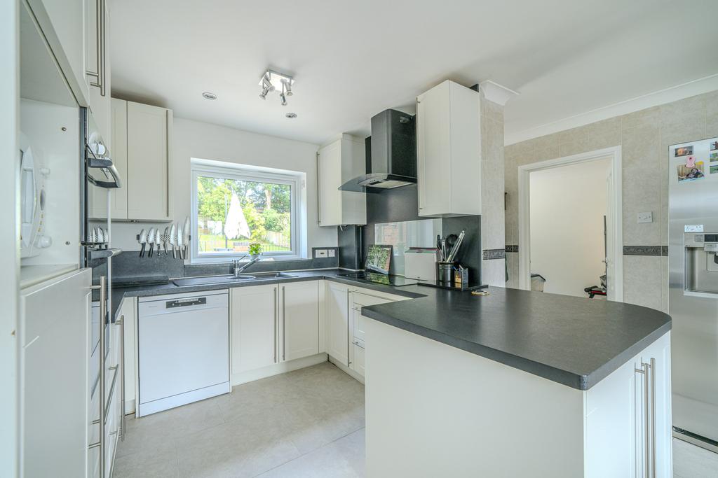 8-Gaveston-Drive-1021