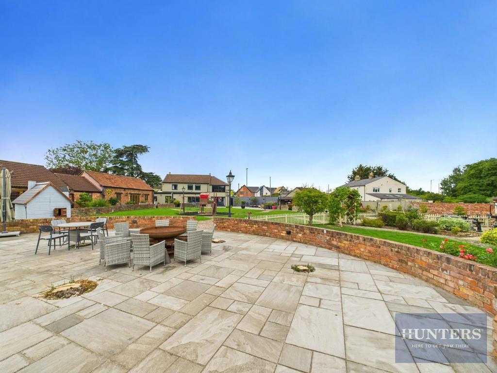 Upper Patio.jpg