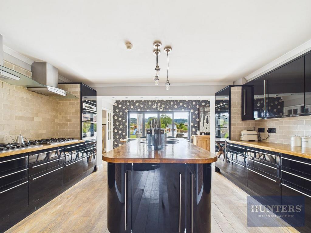 Kitchen / Breakfast Room