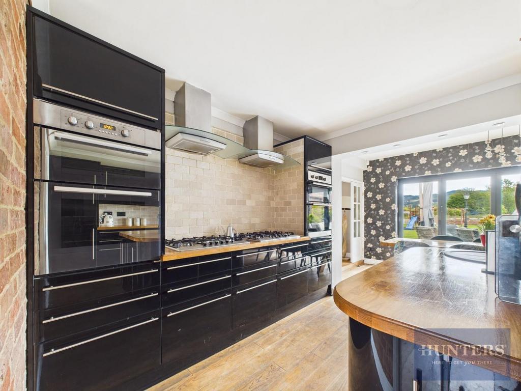 Kitchen /Left Side