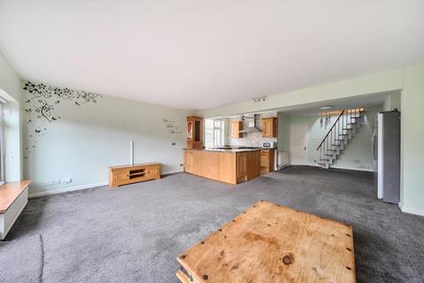 undefined, Sunbury On Thames,  Surrey,  TW16