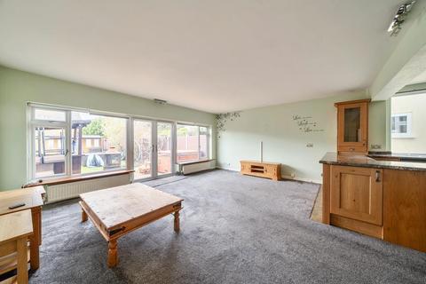 undefined, Sunbury On Thames,  Surrey,  TW16