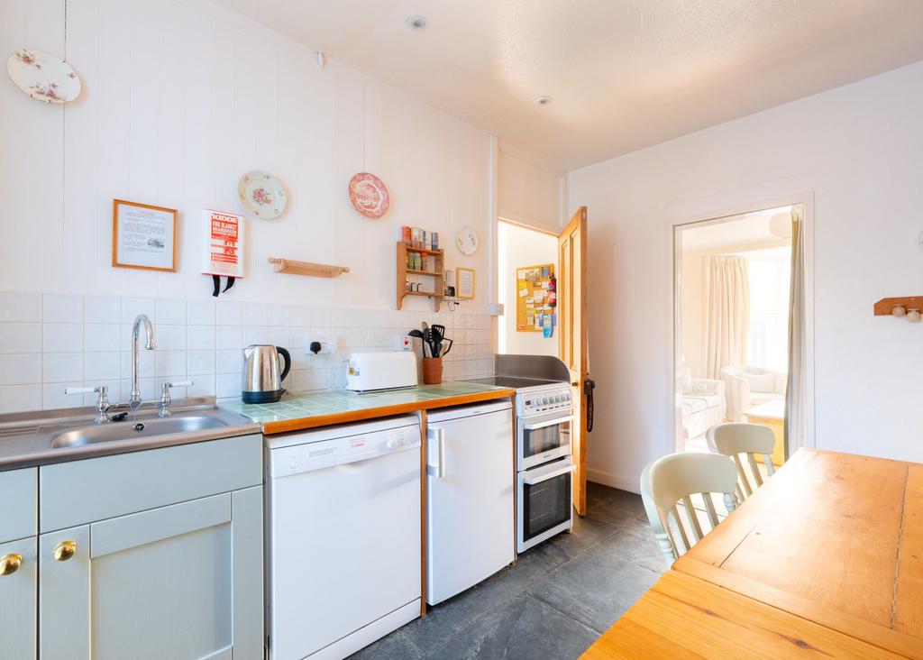 67f8df2305d20 Fore Street 75-23