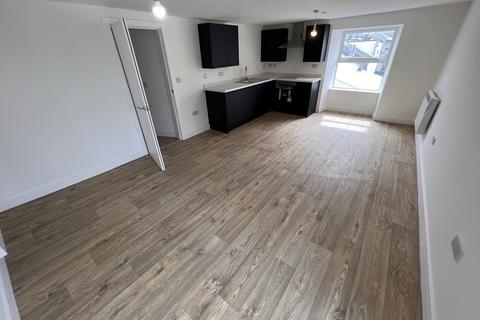 2 bedroom flat to rent, Water Street, Carmarthen, Carmarthenshire