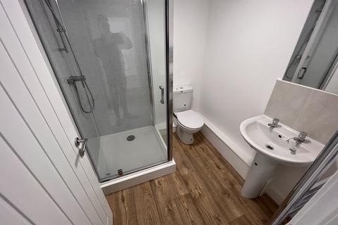 2 bedroom flat to rent, Water Street, Carmarthen, Carmarthenshire