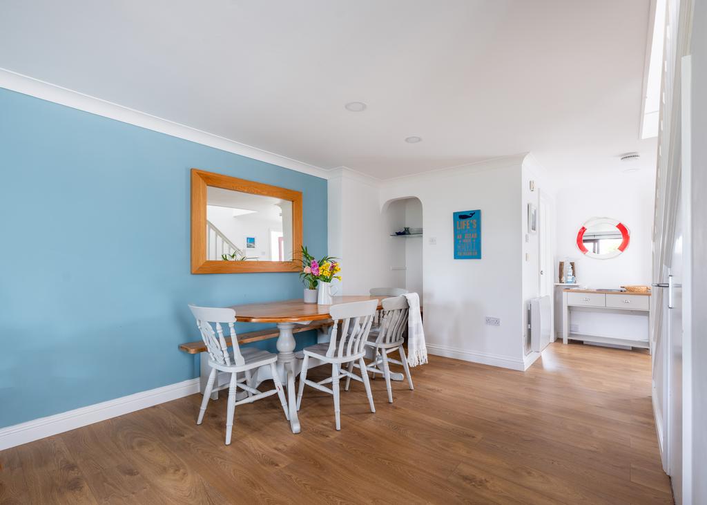6759bfbb230e1 St Moritz Villas 7-23