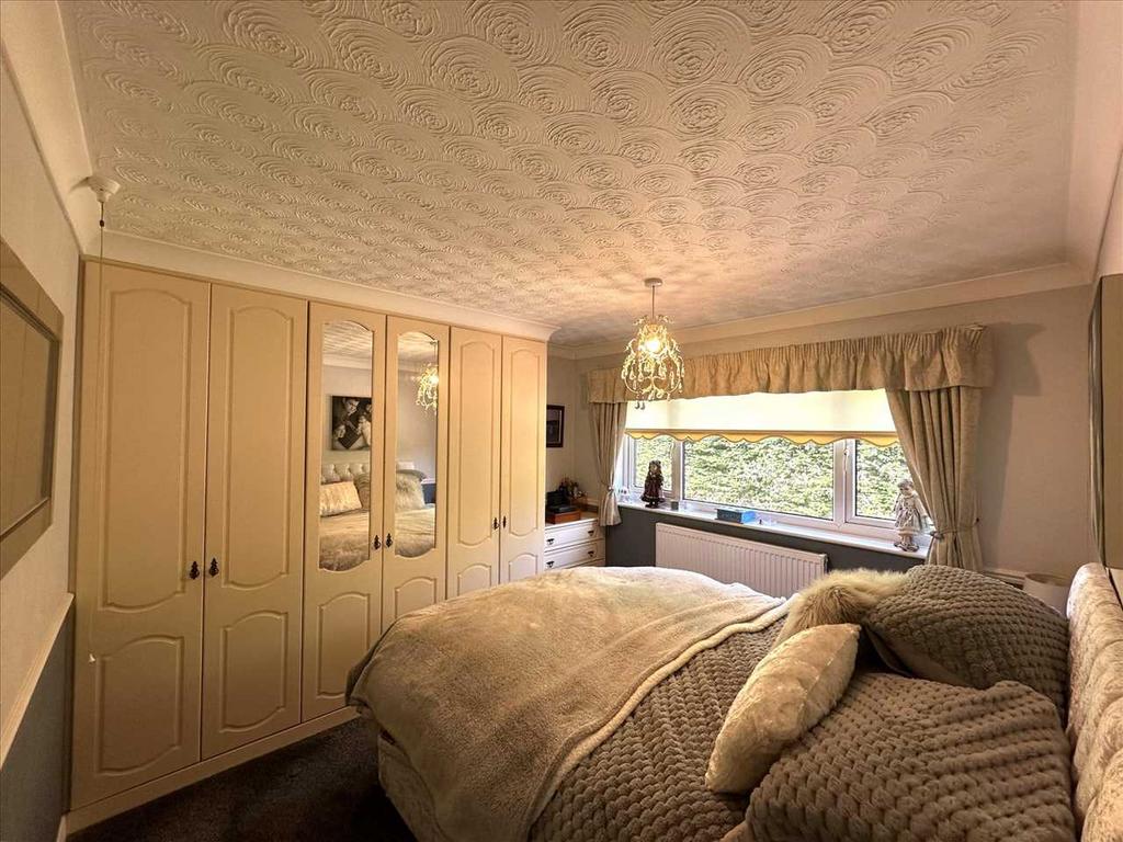 Front double bedroom