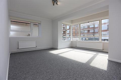 2 bedroom flat to rent, Princes Court, Princes Avenue, Hove