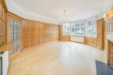 4 bedroom detached house to rent, Farm Avenue, London NW2