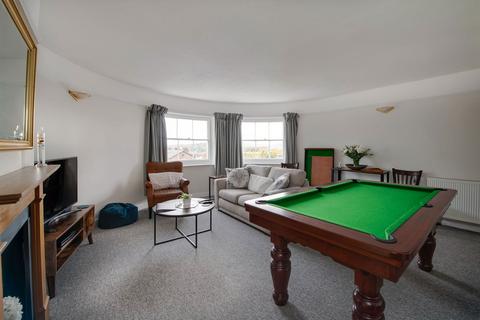 2 bedroom flat for sale, Clifton Road, Winchester SO22