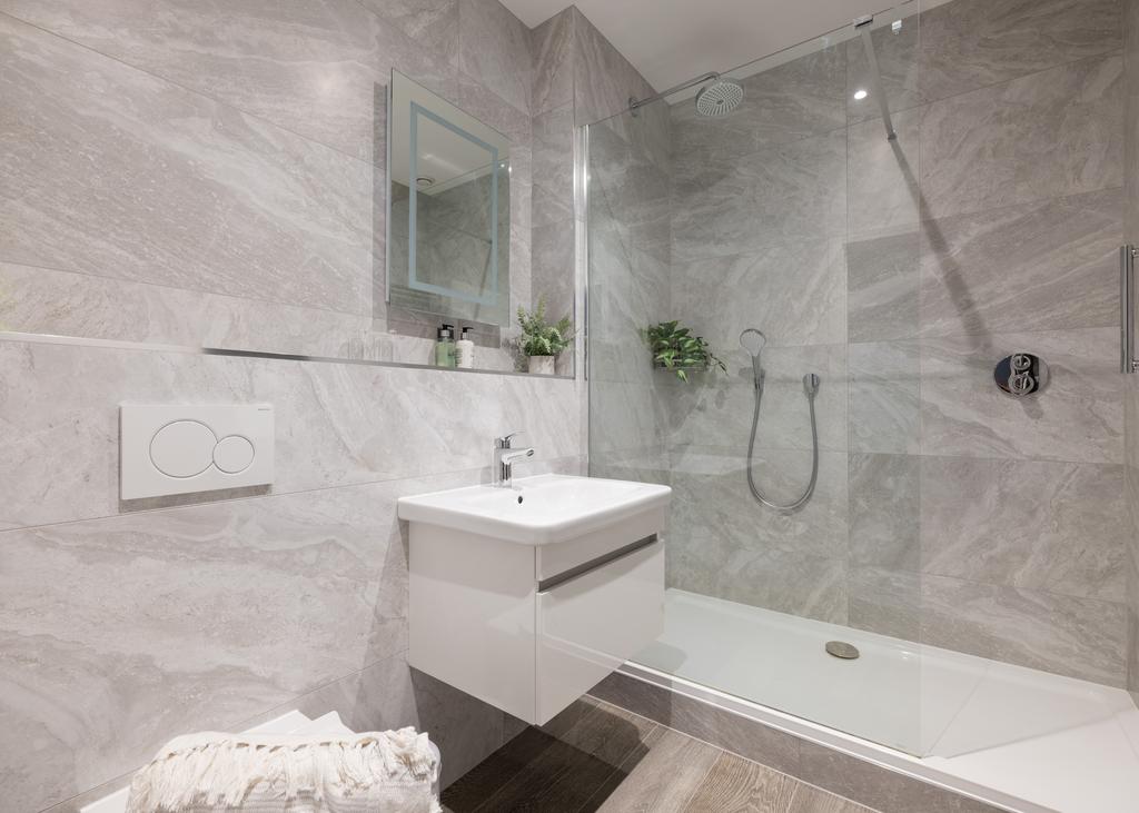 667298211ba0c Penhale EXT-13