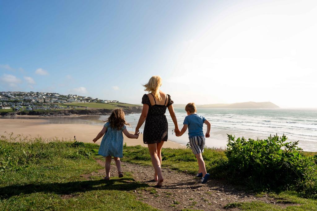 66673195f1fbf Going-to-beach-Olivia